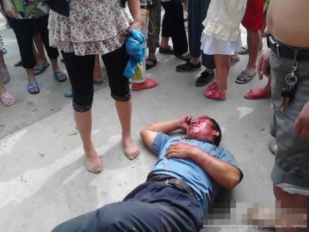 协管员收占道费未果围殴小贩 3队员被停岗停薪